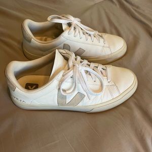Veja Campo, size 9.5